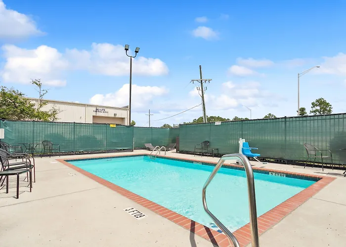 Quality Inn & Suites Slidell